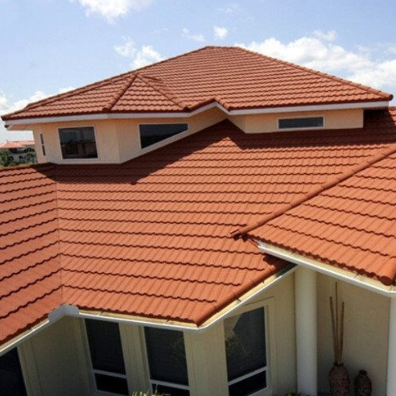 Tuile de toit revêtue en pierre en métal de matériau de construction, feuilles de toiture ondulées enduites en pierre